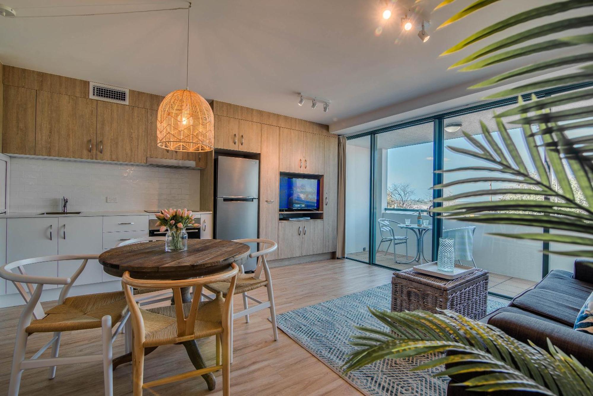 Grand Palais Boolarong Beachside Apartments Alexandra Headland Exterior photo